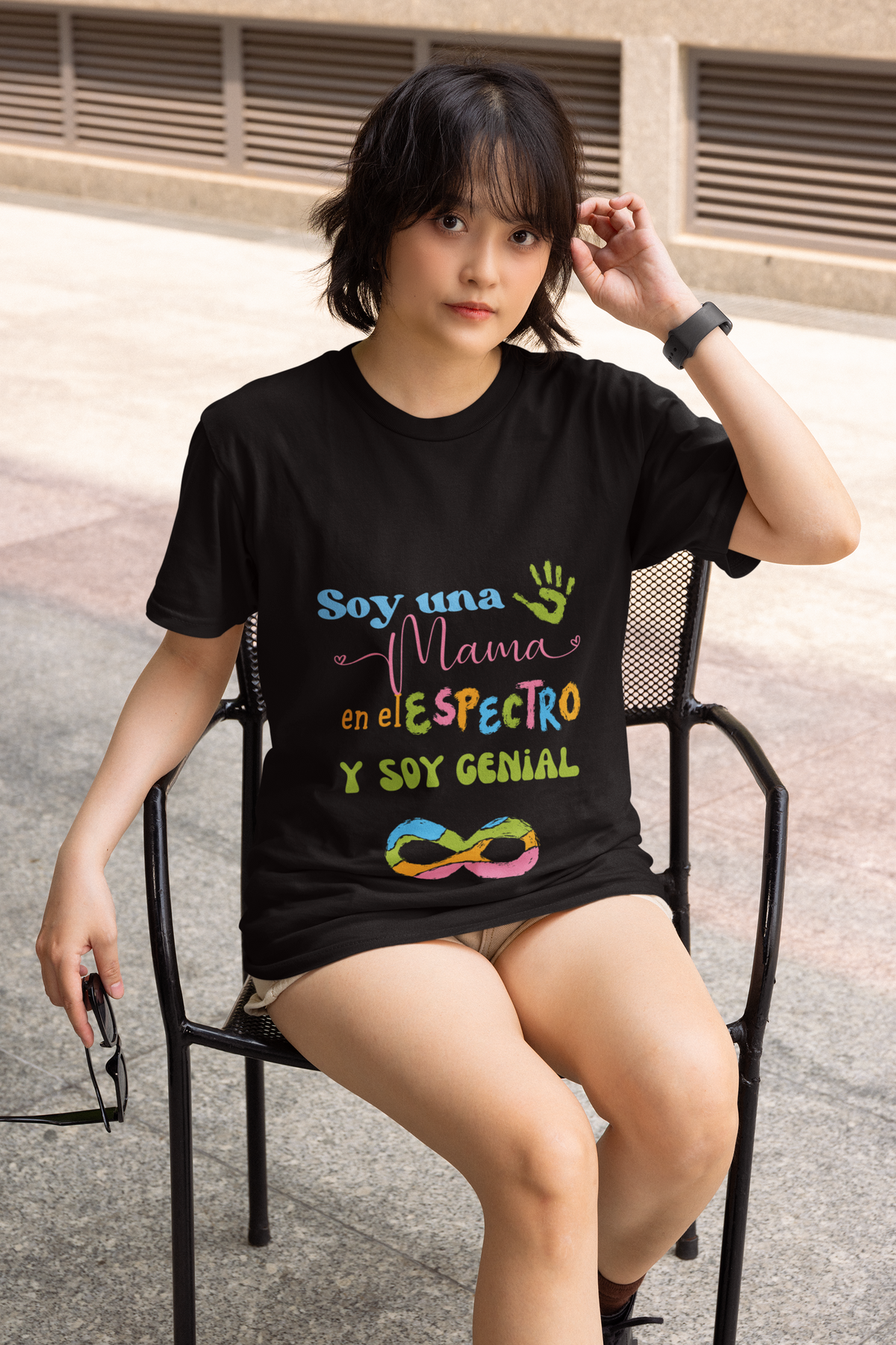 T-Shirt 'Soy Una Mamá en el Espectro y Soy Genial'. Unisex Heavy Cotton Tee (Spanish Edition)